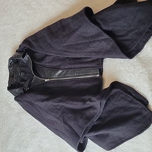 mark. size XS Black Poncho